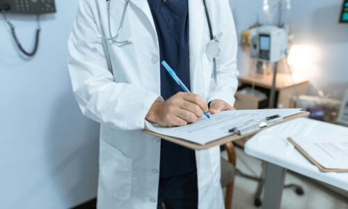 Zbieranie zgód na kontakt zdalny od lekarzy i farmaceutów  – jak ułatwić sobie zadanie?