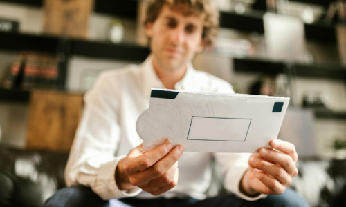 Zwrot z inwestycji (ROI) przy wykorzystaniu kampanii direct mail vs. e-mail marketingowej